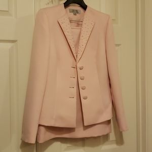 Women's suit